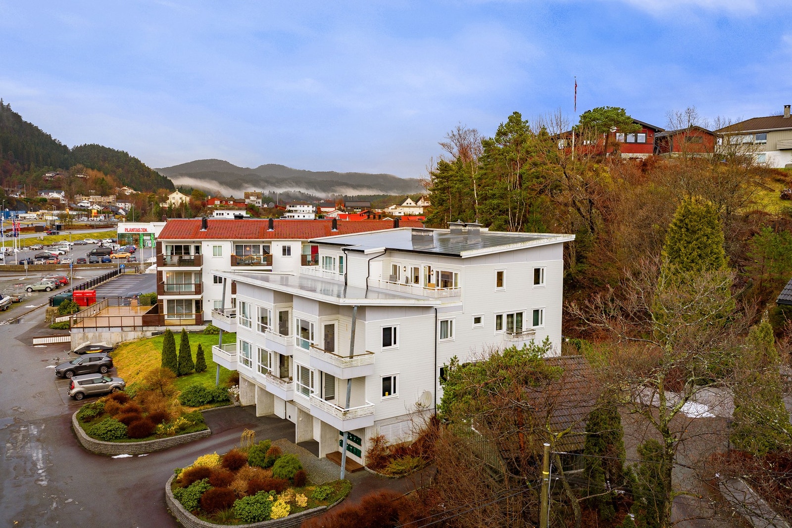 Leiligheten befinner seg mellom plantasjen og senteret Galleribilde