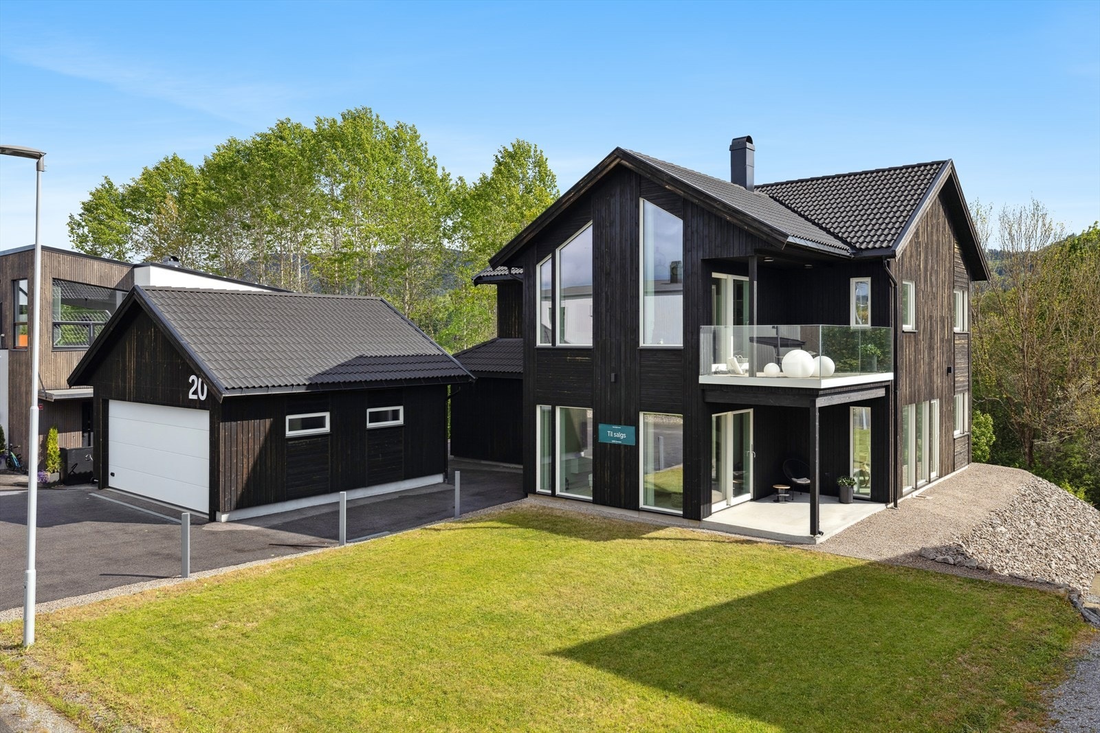 Velkommen til Limisvingen 20! En flott familiebolig med suveren detaljer for deg som liker det lille ekstra. Galleribilde