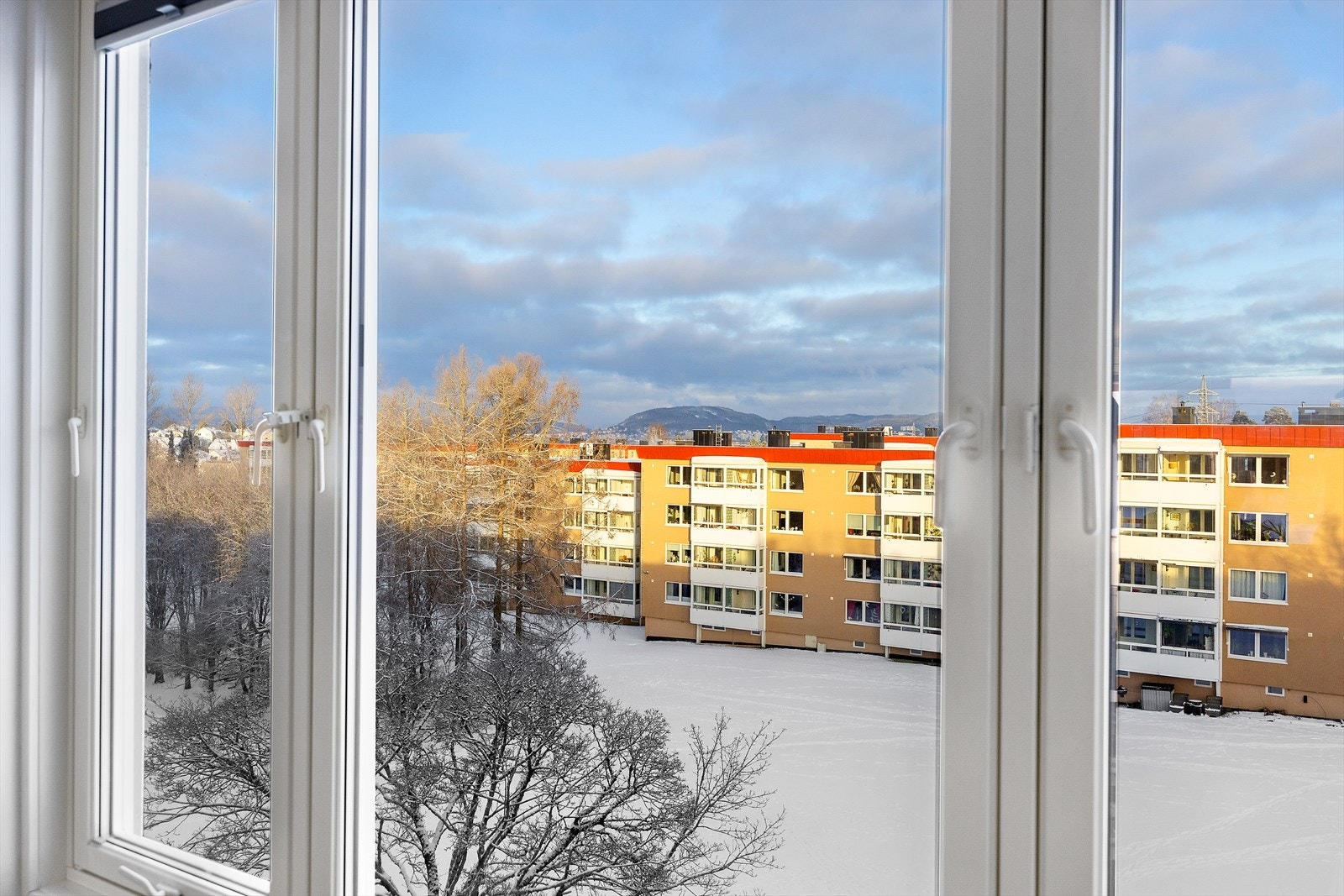 Spisestue vendt mot rolige og hyggelige omgivelser. Galleribilde