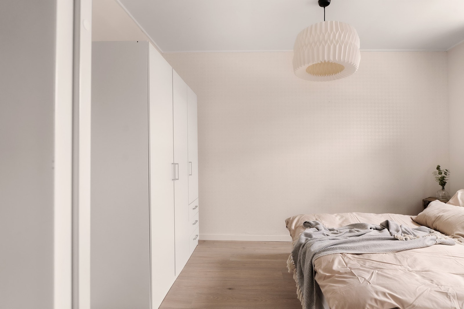 Hovedsoverom med adkomst fra entrè Galleribilde