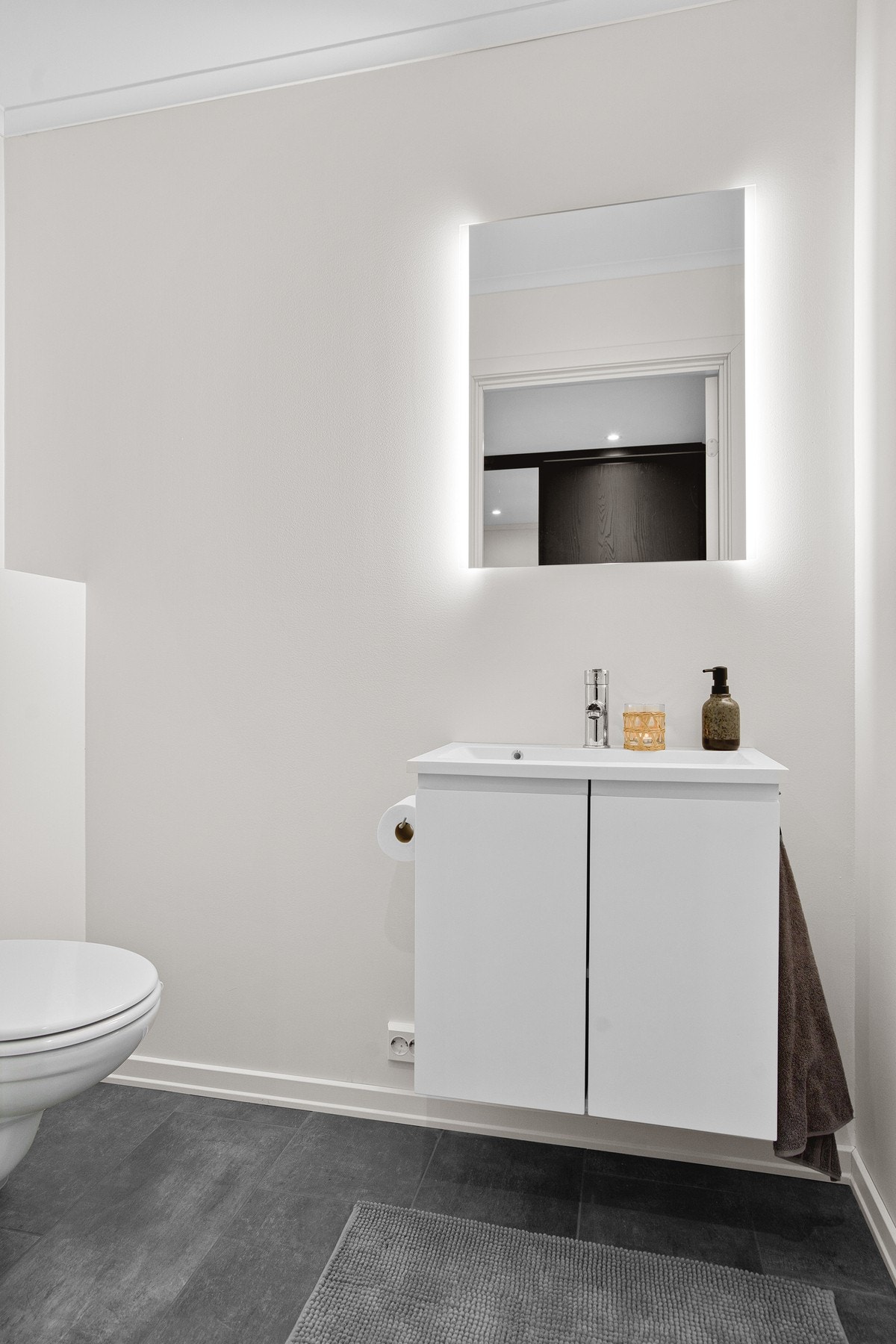 Ekstra rom med toalett og vask ifb med vindfanget Galleribilde