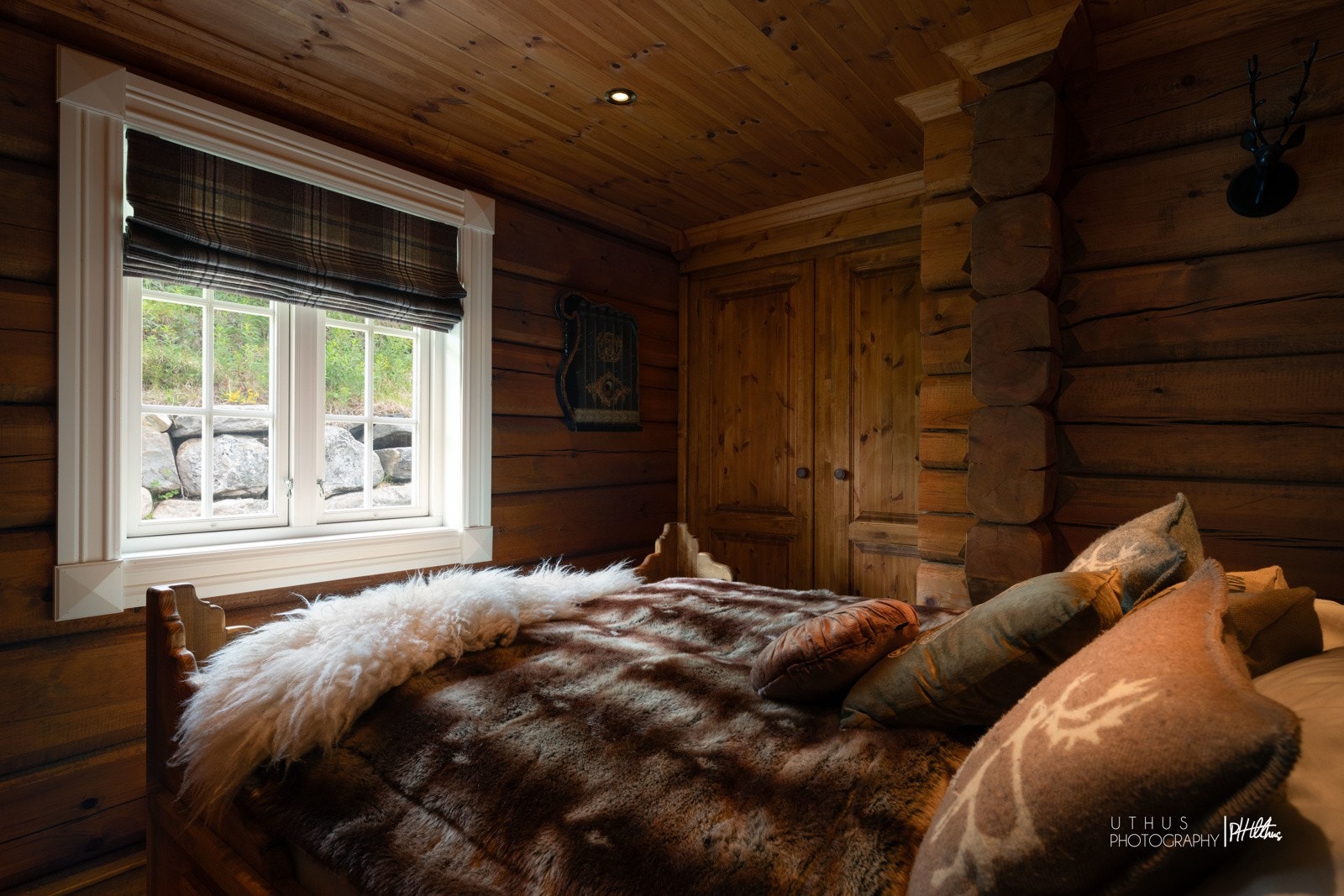 Soverom 2 med innebygd garderobeskap Galleribilde