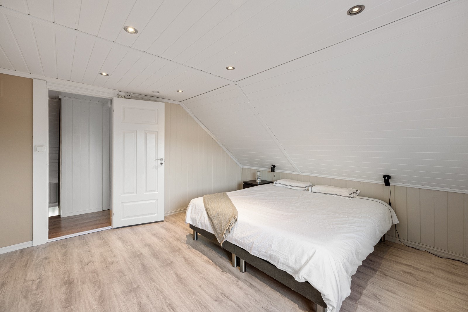 Soverom. Galleribilde