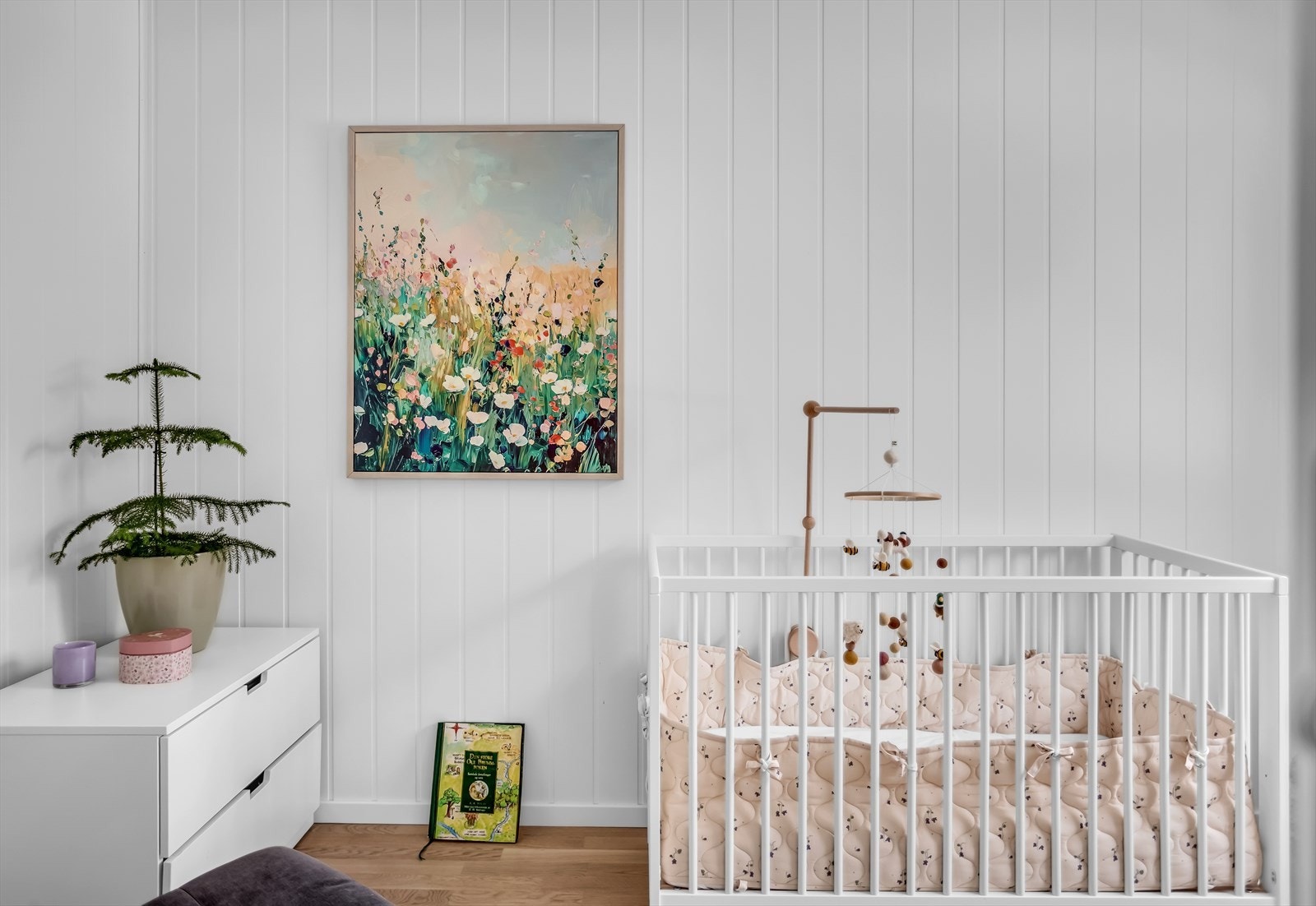 Også her er det vannbåren gulvvarme for jevn og behagelig temperatur. Galleribilde