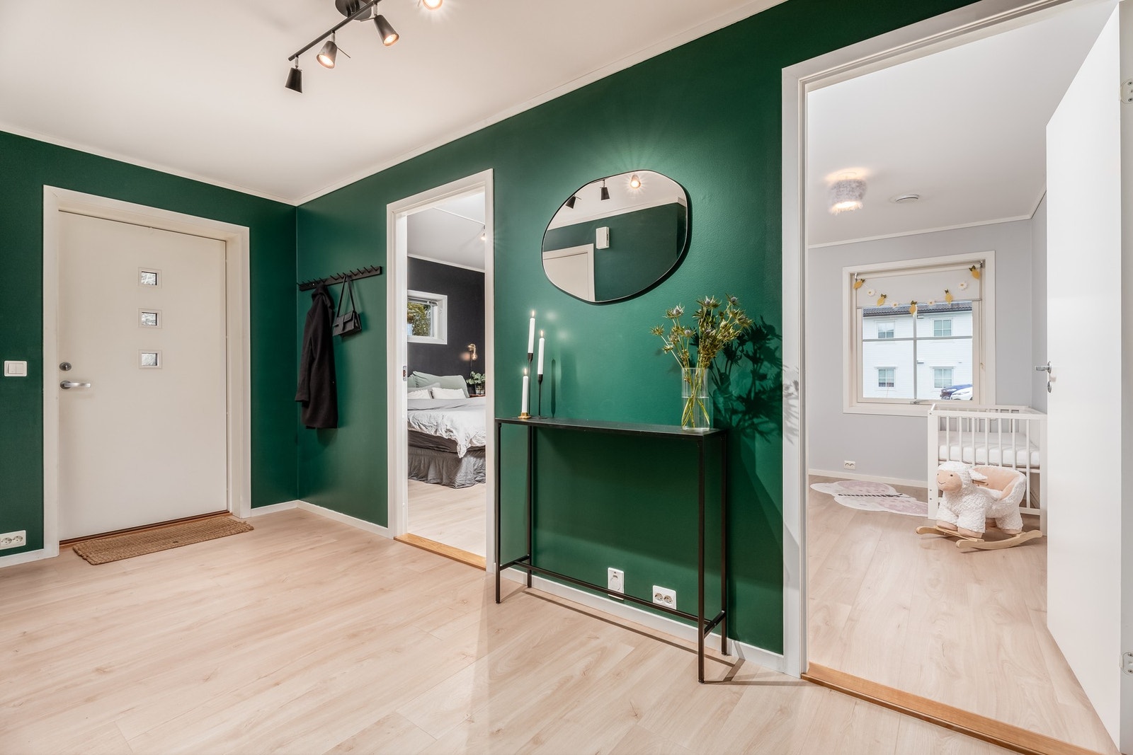 Leiligheten har også godt med lagringsplass i både innvendig og utvendig bod. Galleribilde