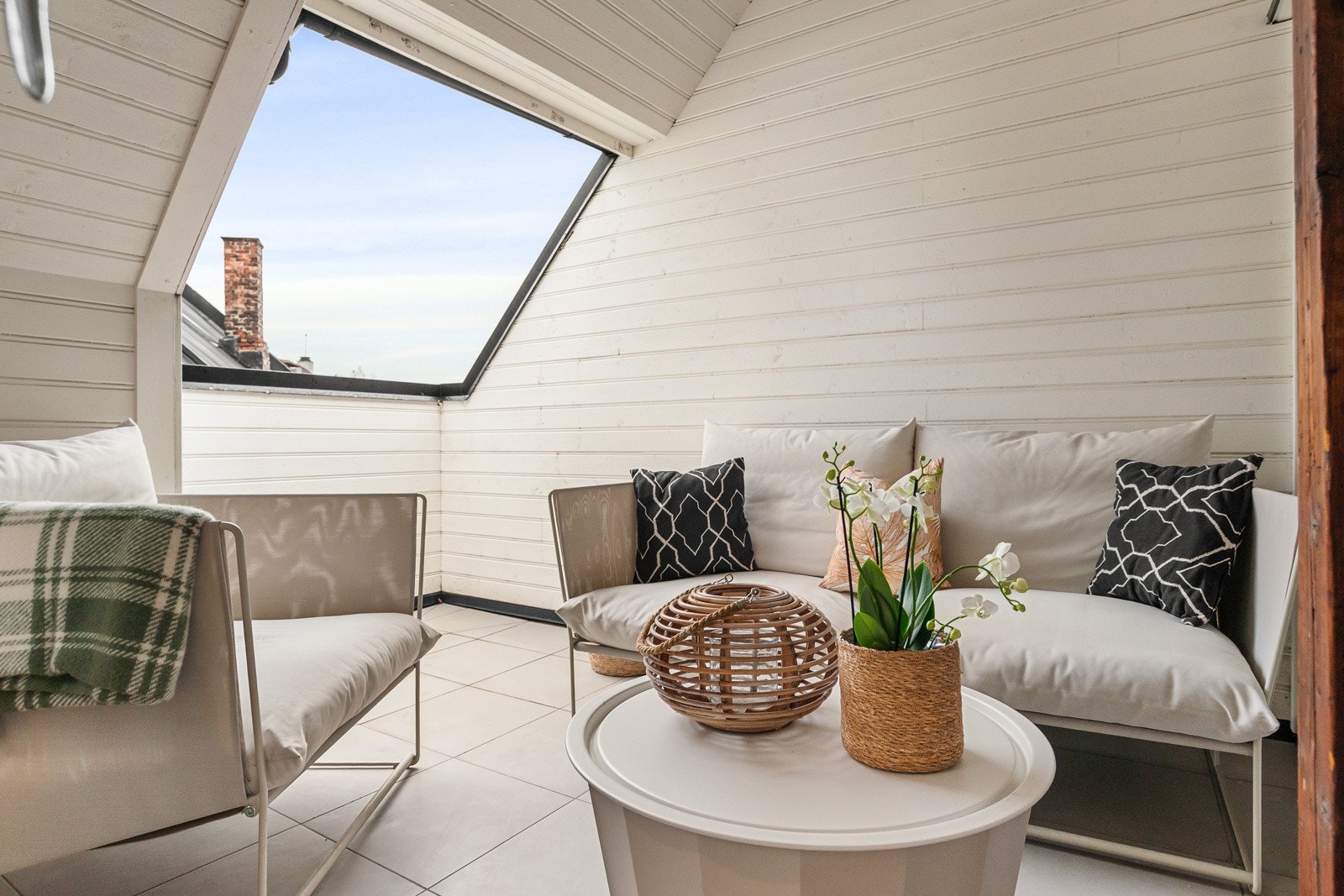 Lunt og koselig med god plass til utemøbler. Galleribilde