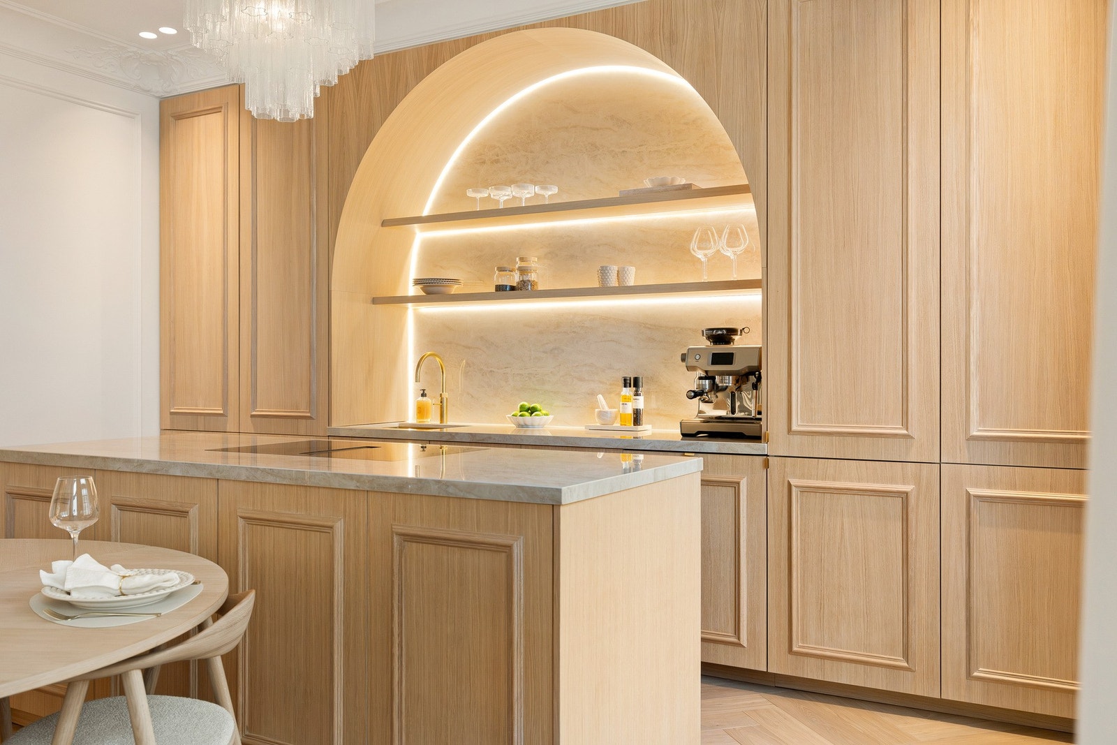 Eksklusive materialvalg og gjennomførte nisjeløsninger. Galleribilde