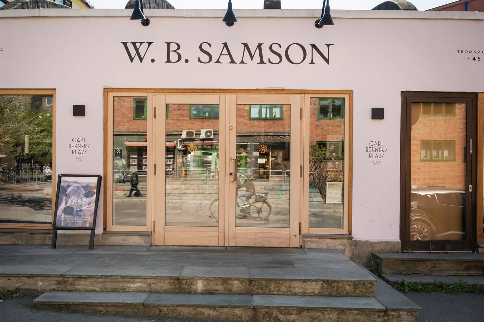 Like ved leiligheten finner du blant annet W.B. Samson, Mjøl og Backstube. Galleribilde