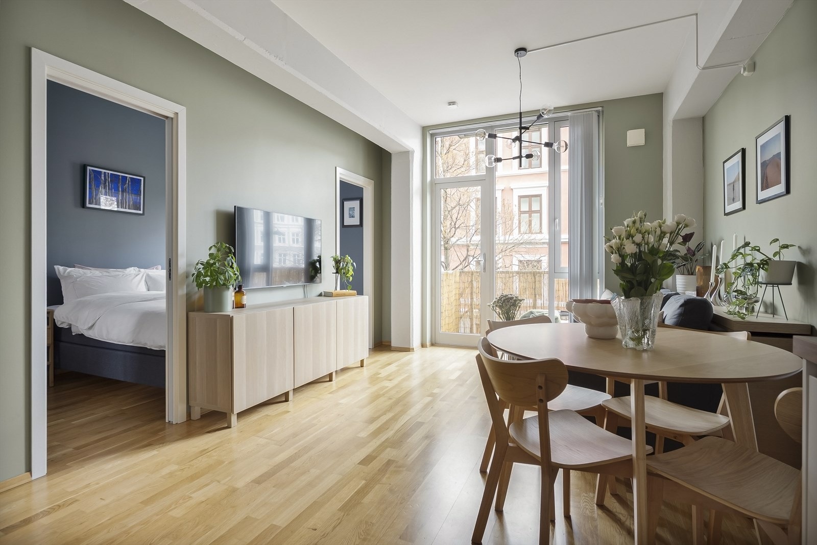 Velkommen til denne flotte leiligheten i Sverres gate 9! Presentert av Bjørnar Hagerup Nilssen ved Nordvik. (Foto: Martine Jacobsen) Galleribilde