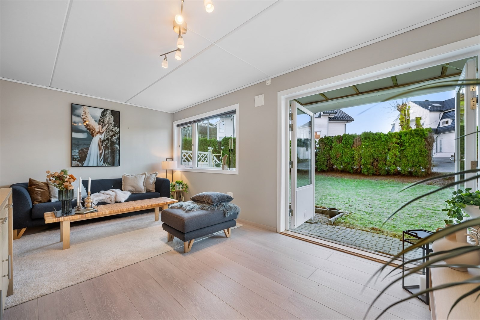 Flott stue med nyoppussede overflater Galleribilde