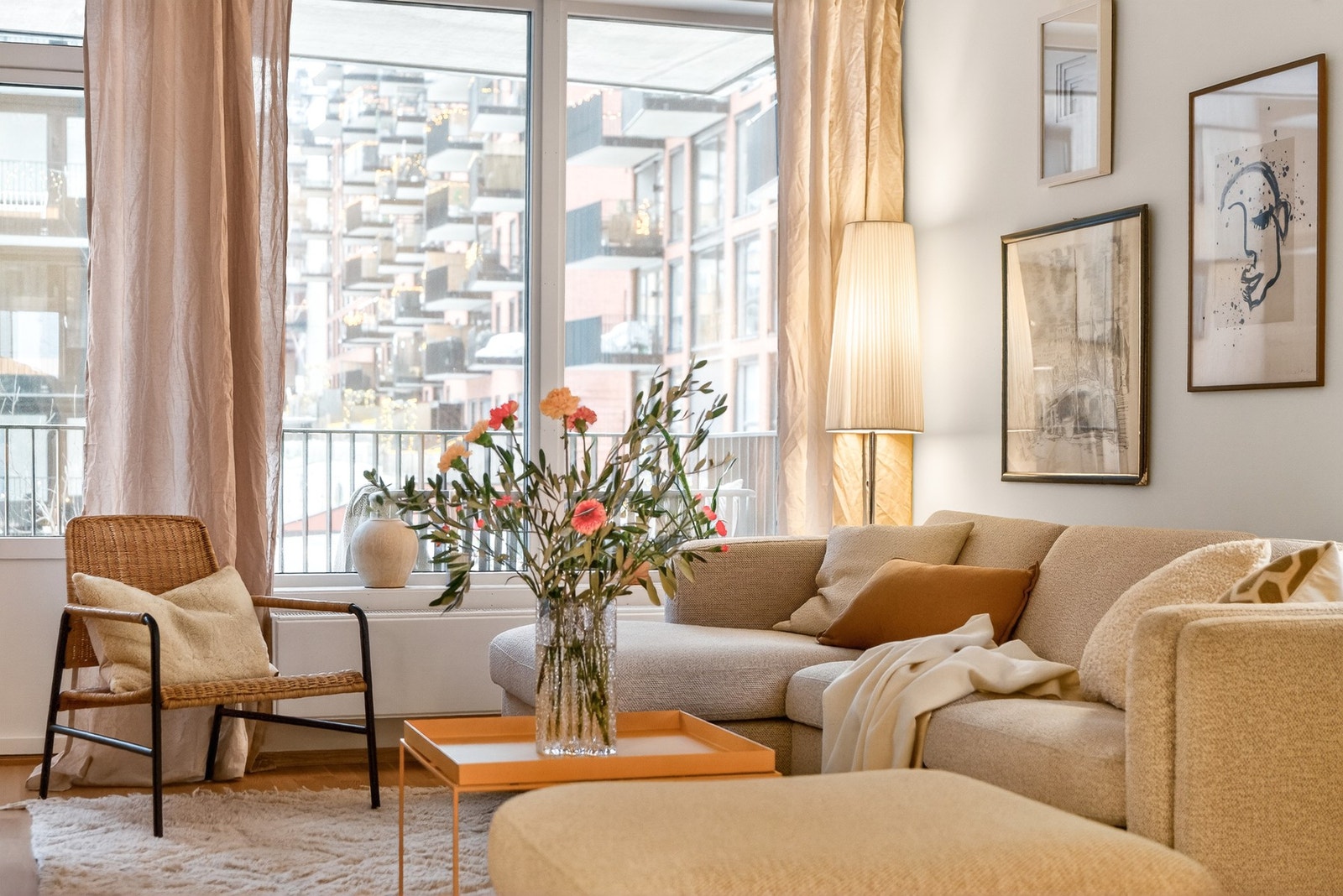 Ta kontakt for privatvisning dersom oppsatte visninger ikke passer (48190093/et@eie.no). Galleribilde