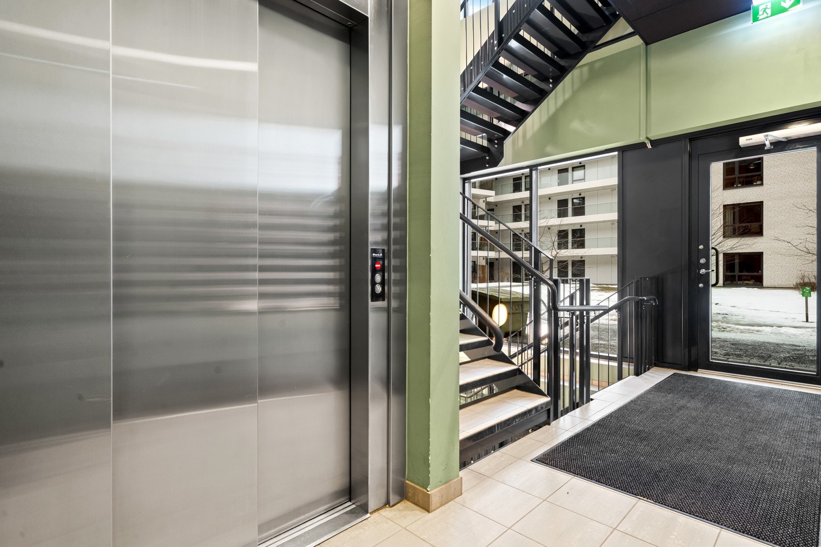 Enkel adkomst til 2.etasje via heis. Galleribilde