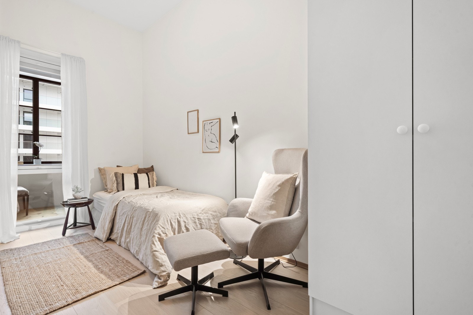 De andre soverommene er også av god størrelse, og er innredet med garderobeskap. Galleribilde