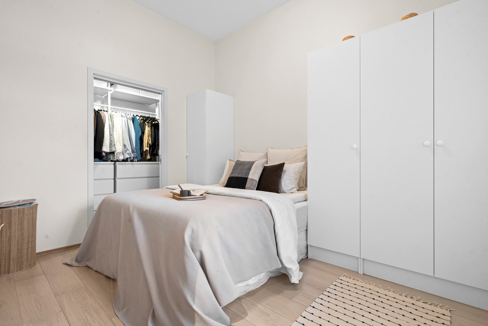 Hovdesoverommet oppleves som stort og luftig. Galleribilde