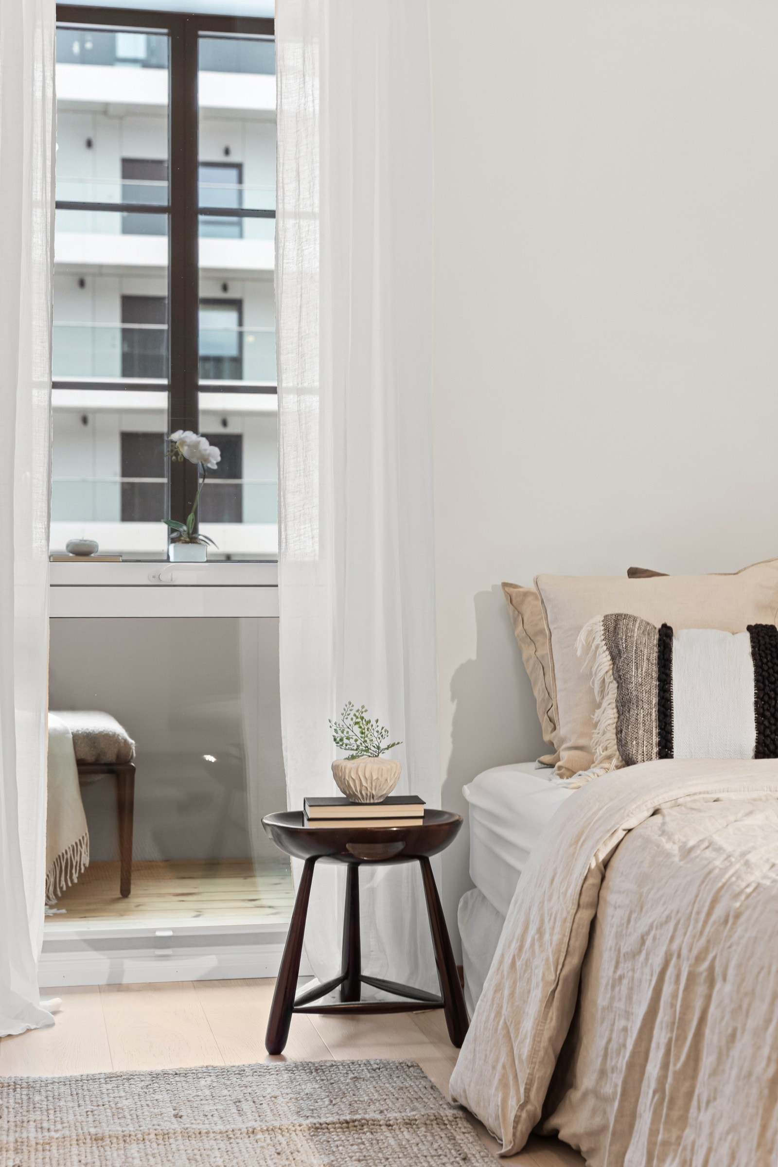 Rommene egner seg ypperlig som barnerom, gjesteværelse eller hjemmekontor, alt etter behov. Galleribilde