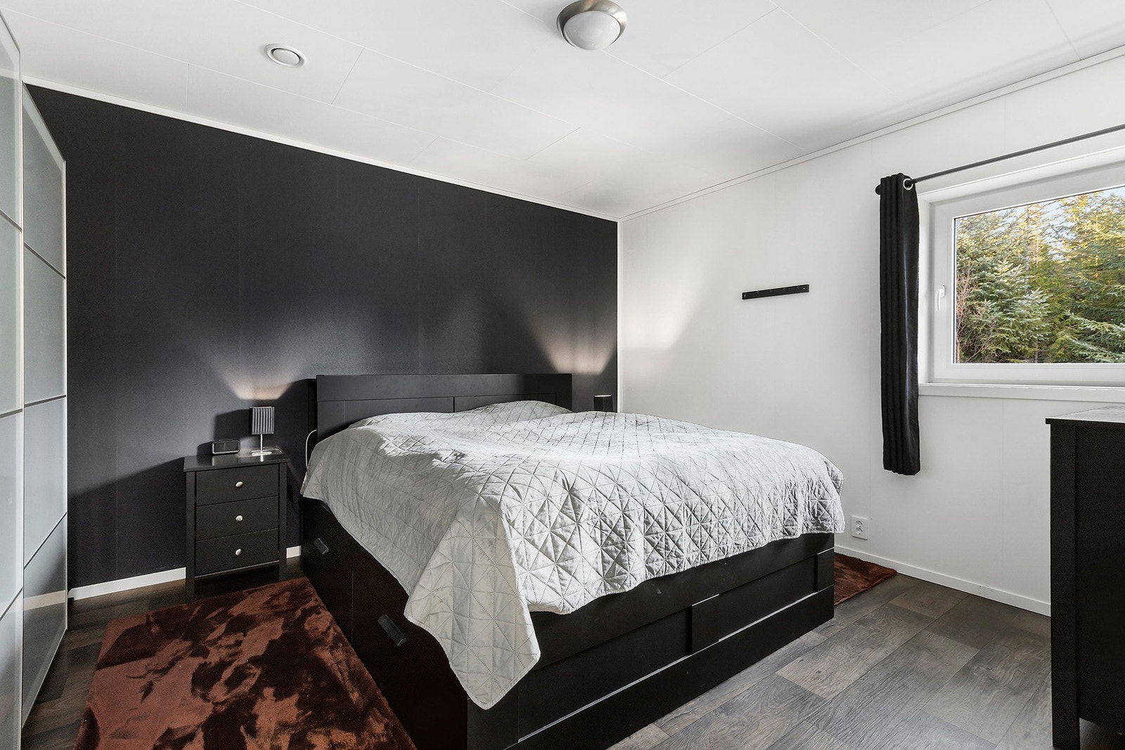 Hovedsoverommet har også innebygget garderobeskap. Galleribilde