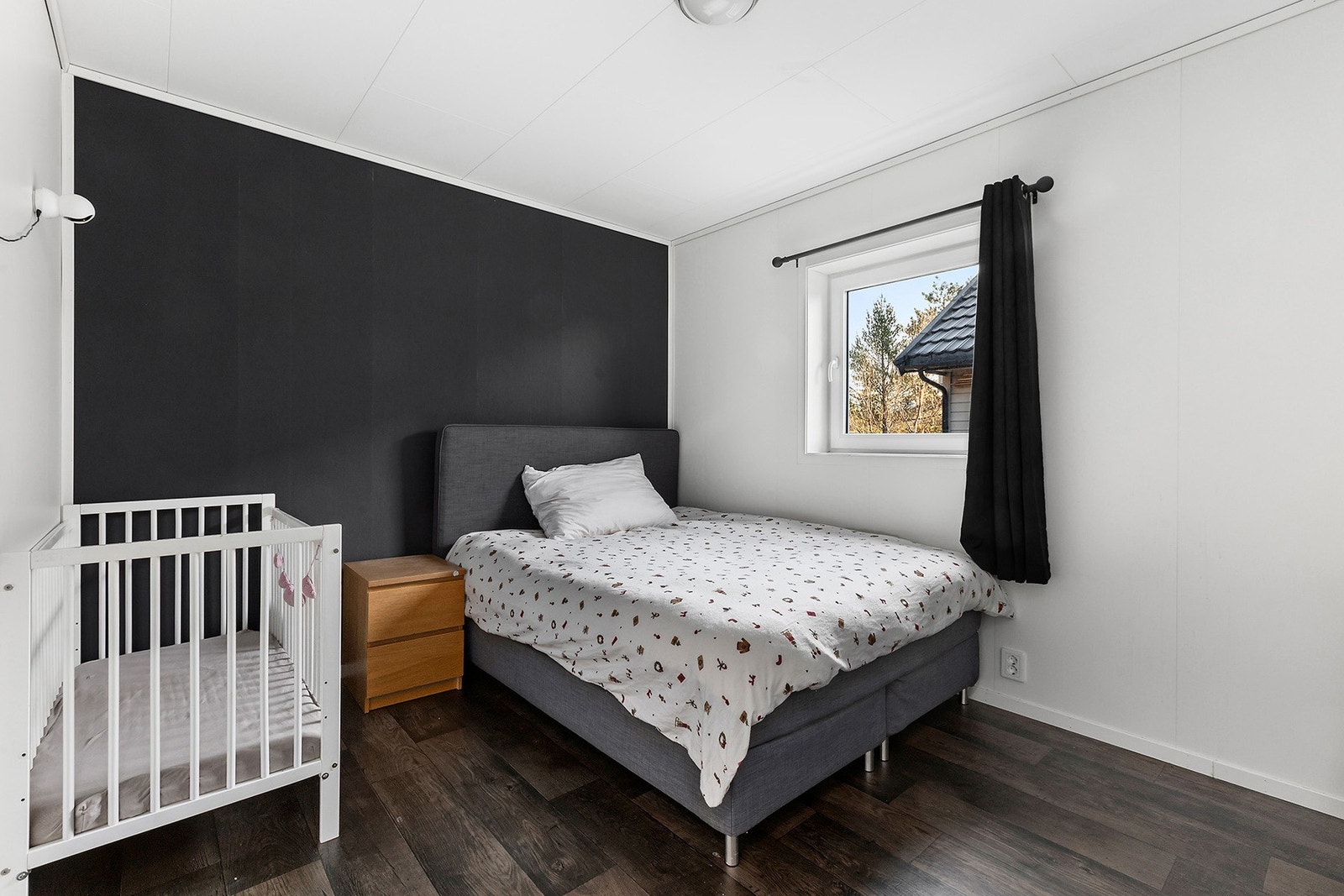 Boligen har 3 romslige soverom. Galleribilde