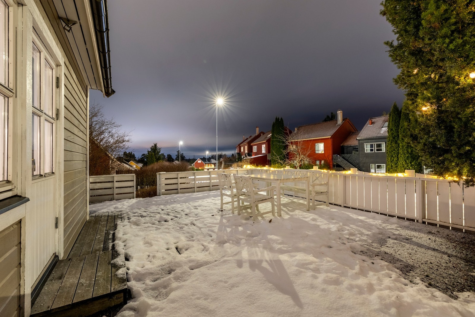 Pga. terrassens utforming har man gode solforhold gjennom hele dagen. Galleribilde