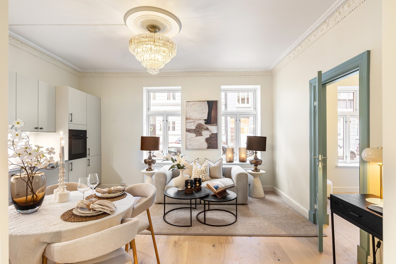 Leiligheten er nyrenovert (2025/2026) og fremstår med meget god standard. Galleribilde