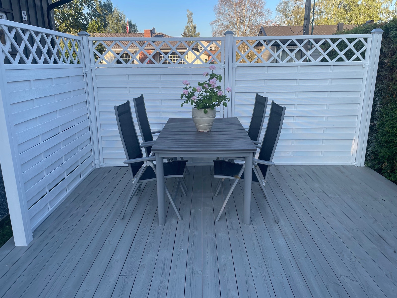 Uteplass Galleribilde