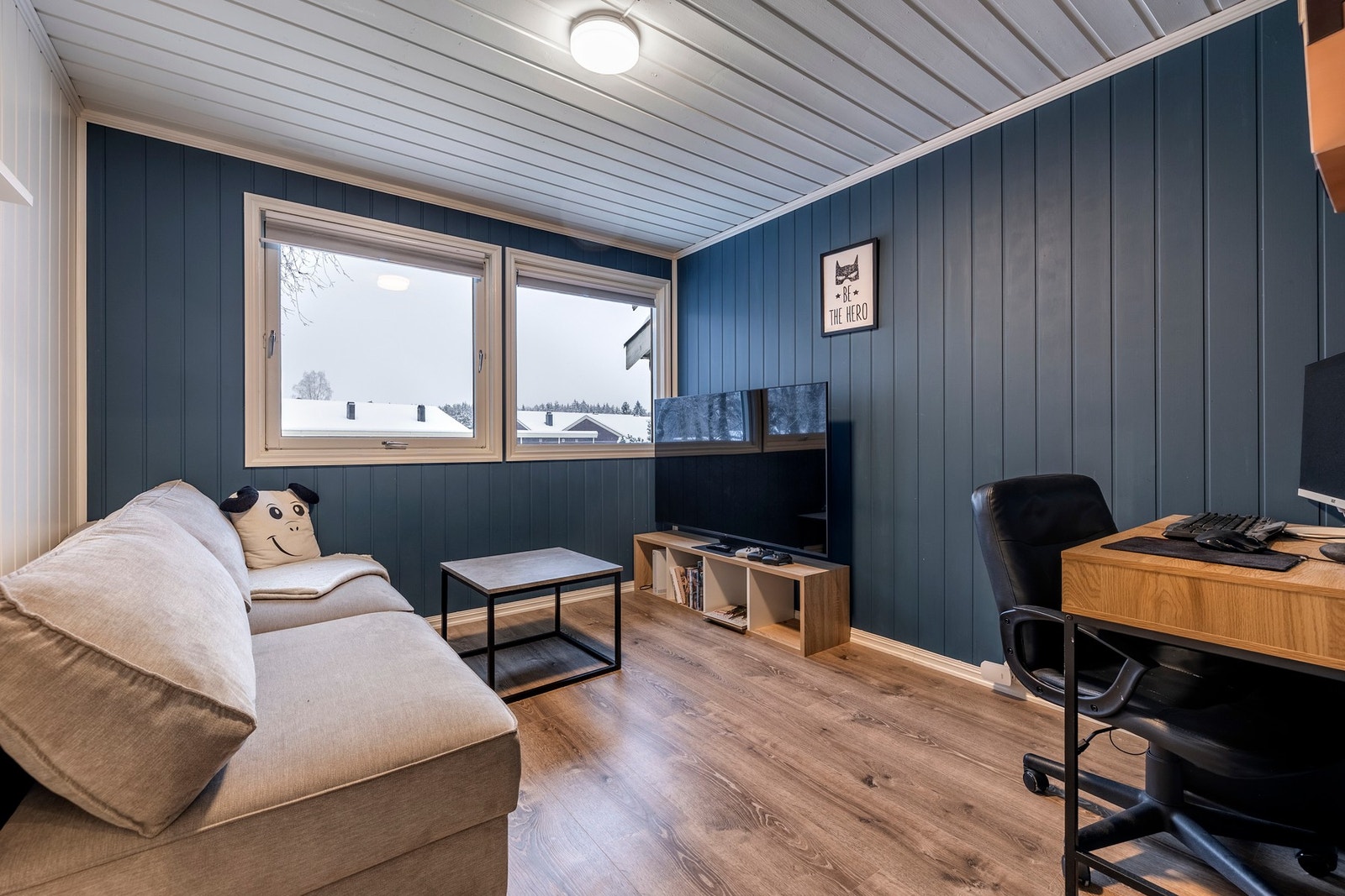 Rekkehuset har tre soverom, som alle ligger samlet i andre etasje. Galleribilde