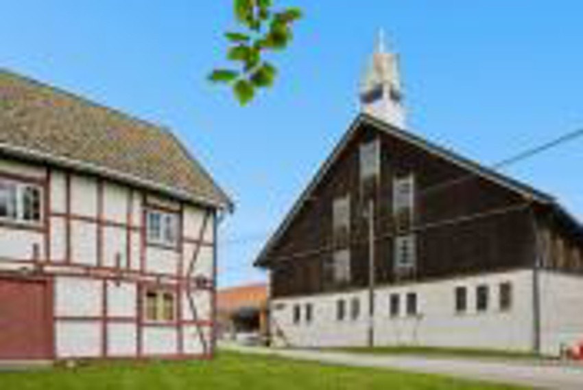 I nærområdet finner du Tveten gård - et populært samlingspunkt med dyr, historiske omgivelser og hyggelige aktiviteter for hele familien. Galleribilde