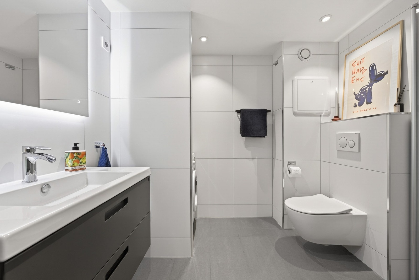 På badet er det gulvvarme som sørger for ekstra komfort. Galleribilde