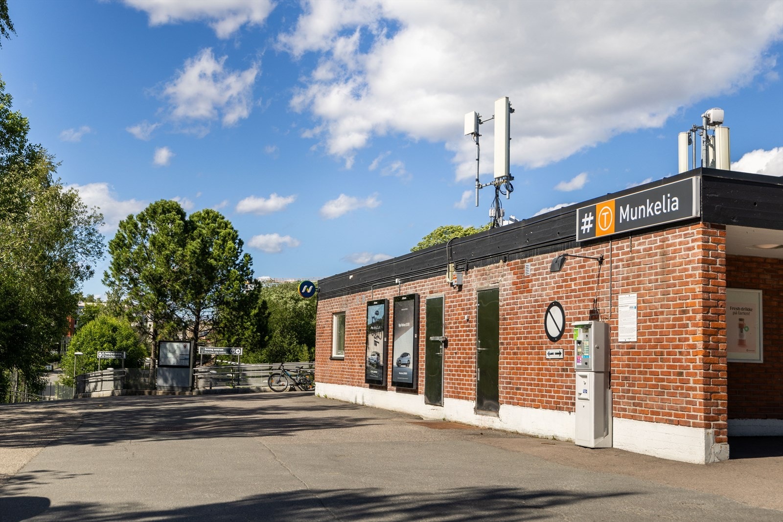 Munkelia T-banestopp kun en kort spasertur unna. Galleribilde