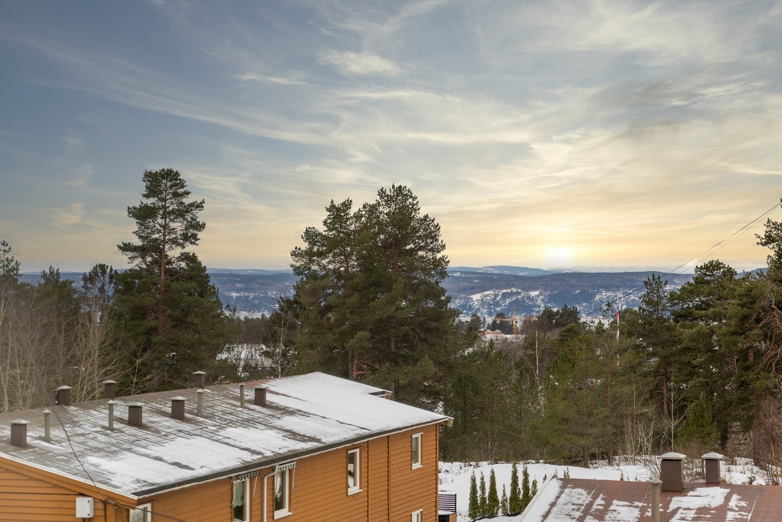 Med kun 5 minutters gange til Munkelia T-banestasjon er reiseveien inn til sentrum kort. Galleribilde