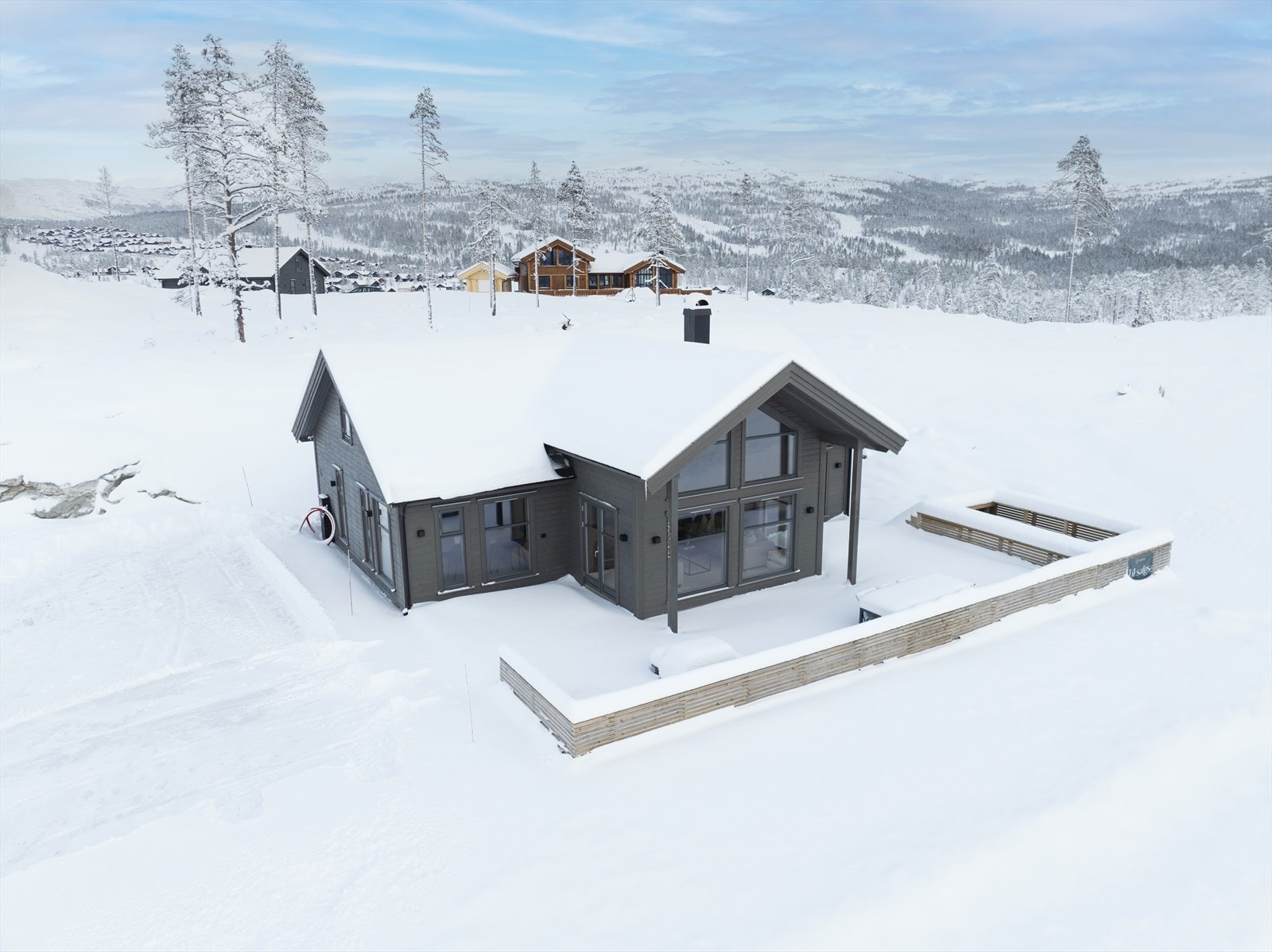 Romslig tomt målt til 846 kvm Galleribilde