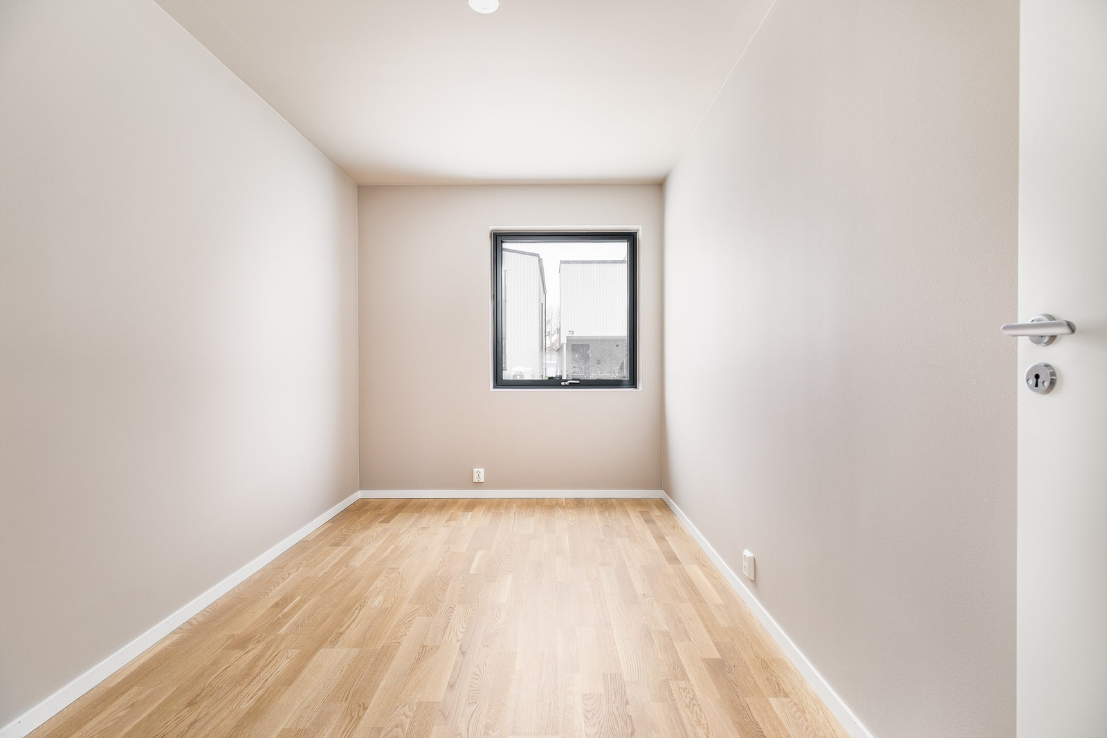 Tre soverom gir familien mulighet til å sove samlet på én flate, noe som er spesielt gunstig mens barna er små. Galleribilde