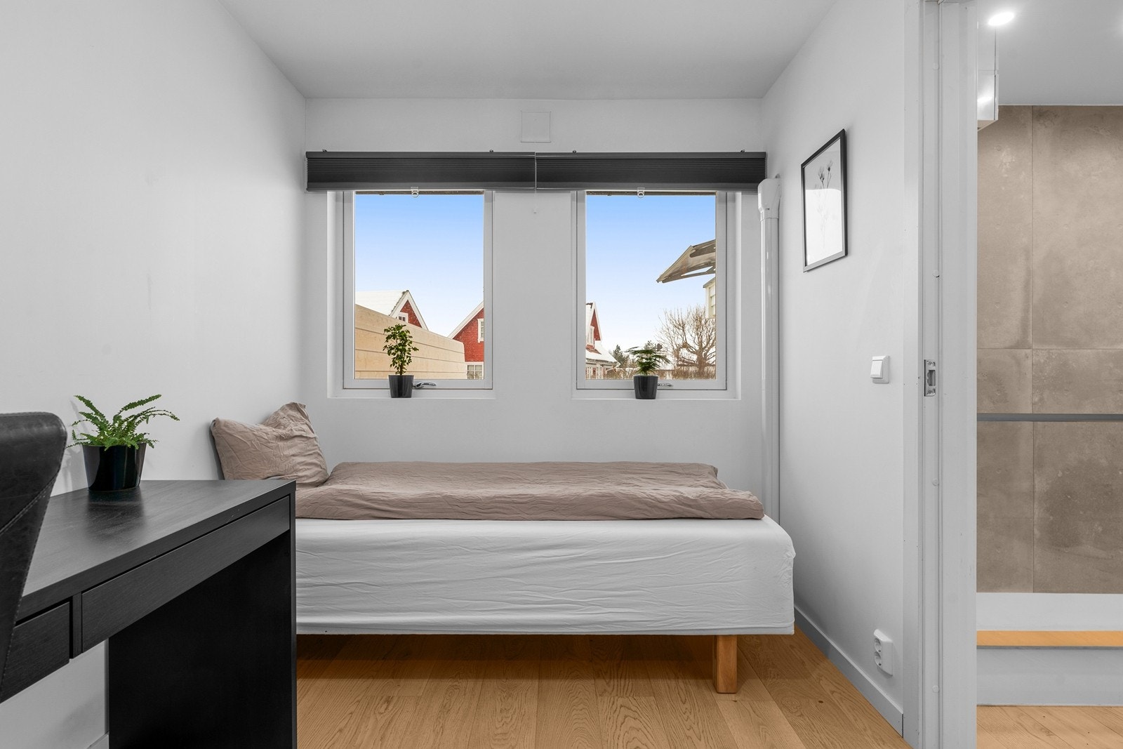 Soverom 3 - Rommet ligger i 1. etasje og er perfekt til gjesterom eller kontor Galleribilde