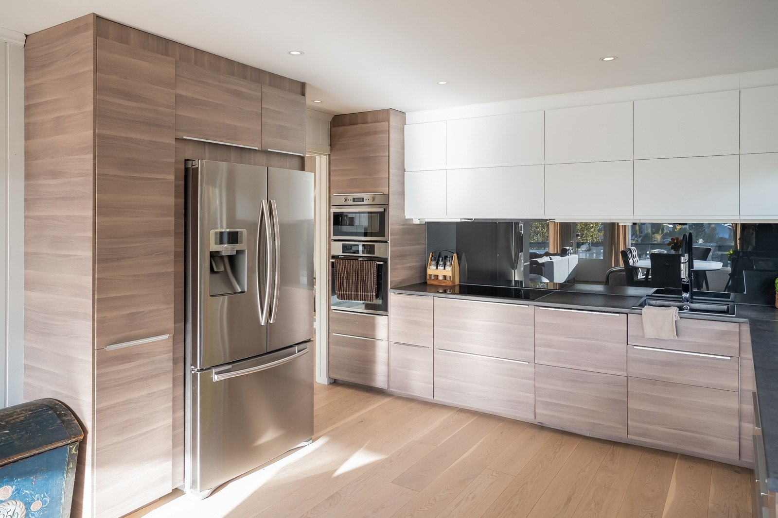 Alt av hvitevarer følger med boligen. Kjøkkenet har fått tilstandsgrad 1 iht. takstrapport. Galleribilde