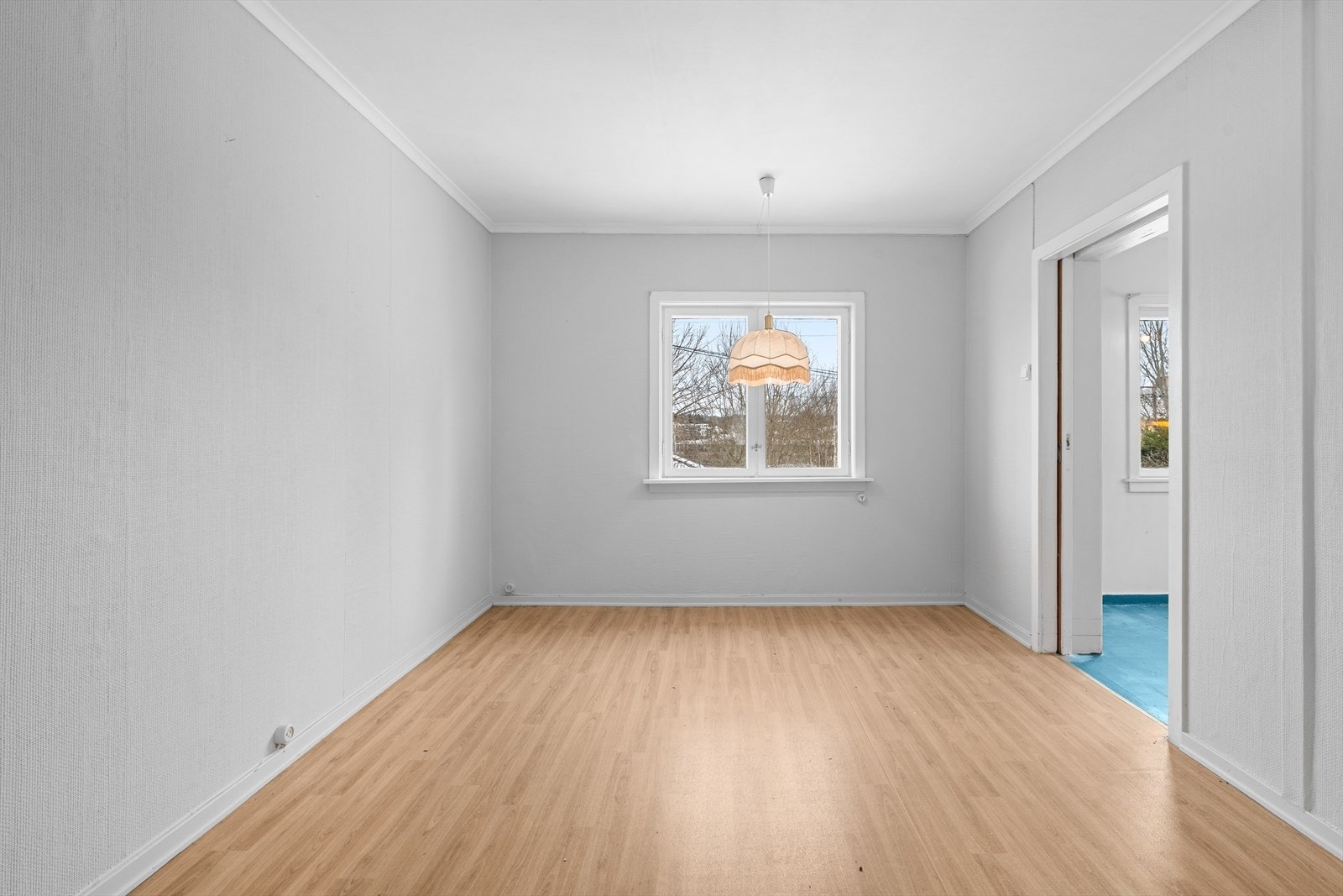 Spisestue i tilknytning til kjøkkenet Galleribilde