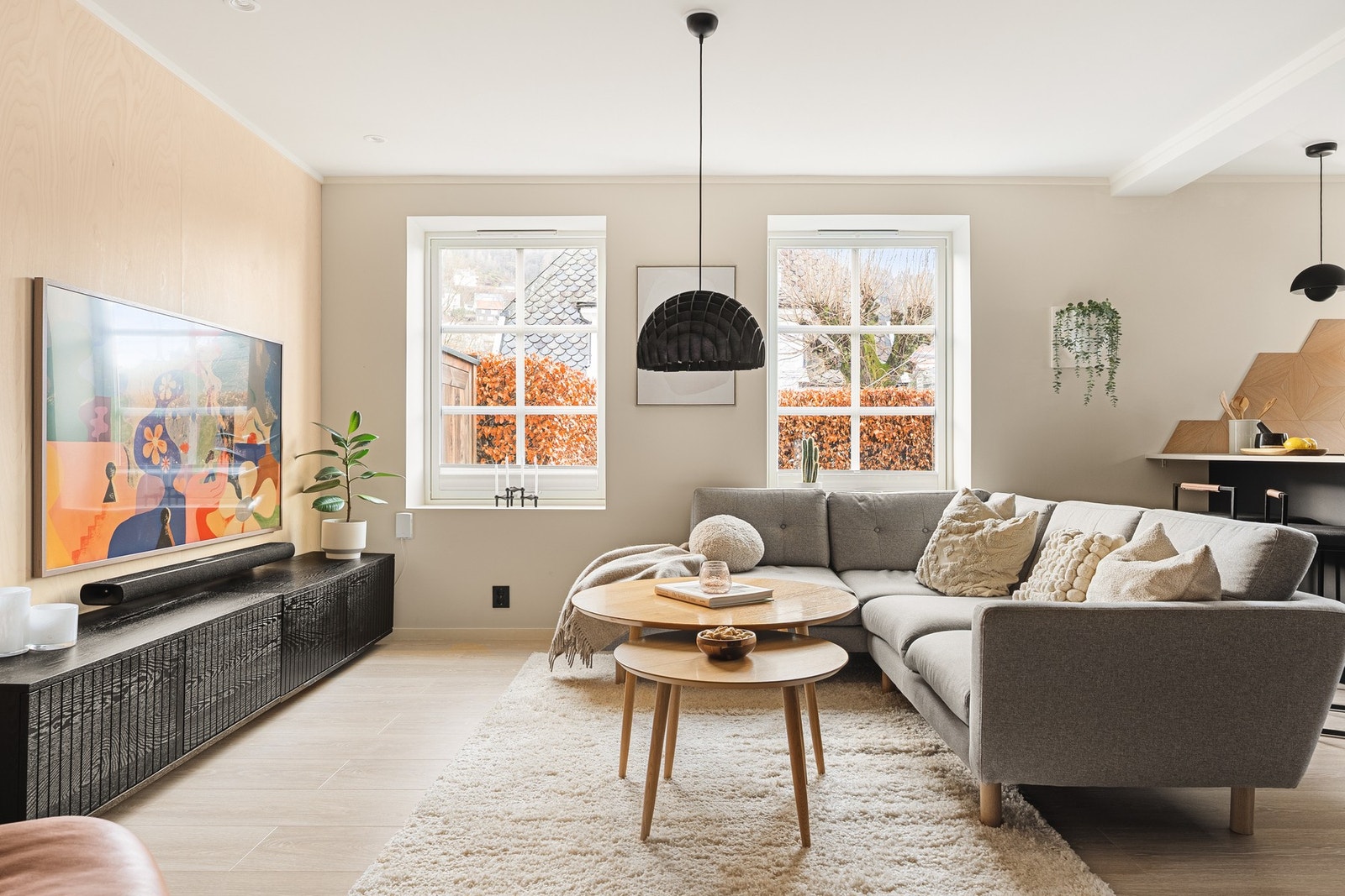 EIE eiendomsmegling ved Simon Aasen presenterer Alléen 18 (foto: Alexander Vie) Galleribilde