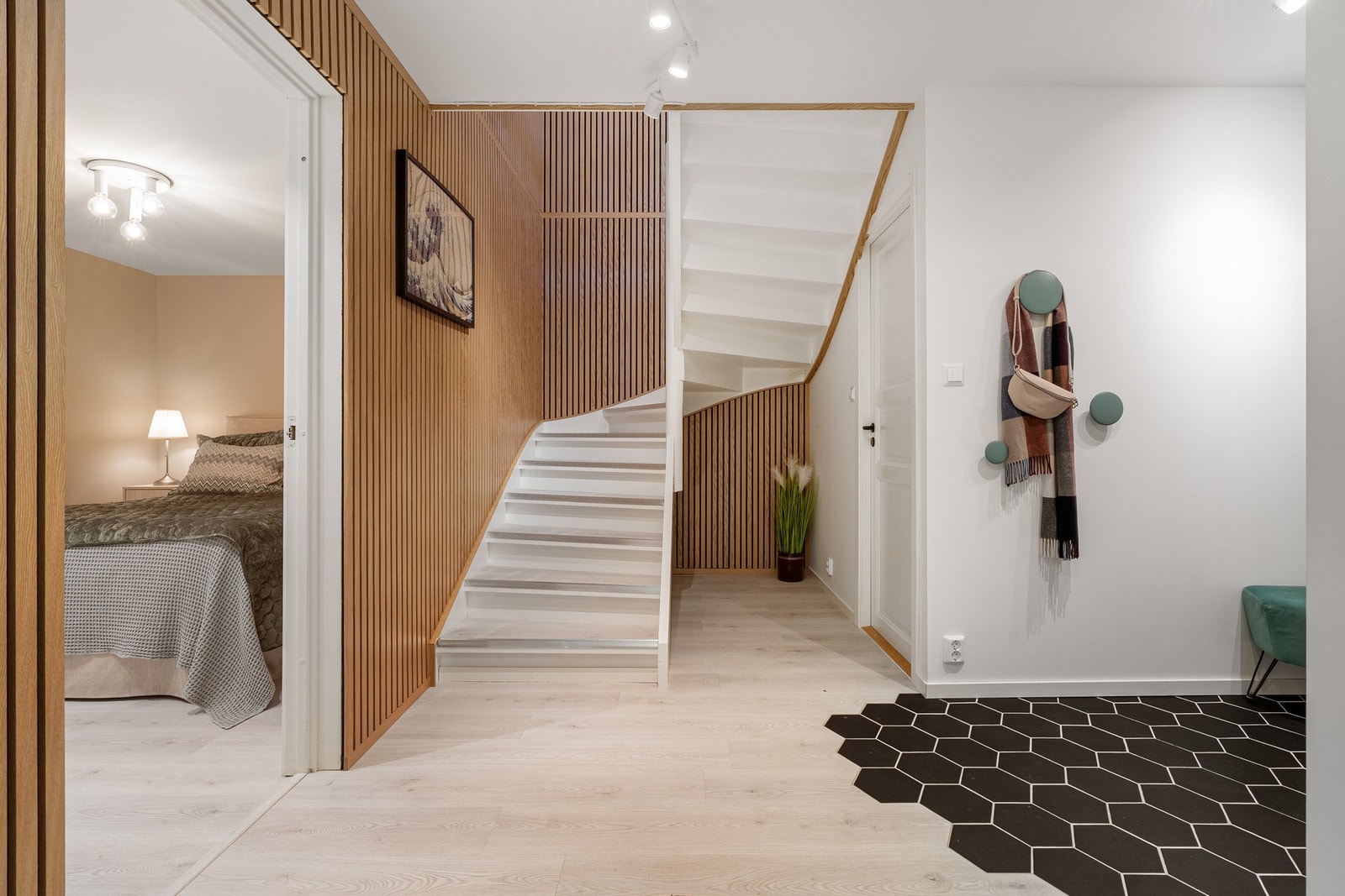 Stort hovedsoverom nede - Bod til høyre for trappen Galleribilde