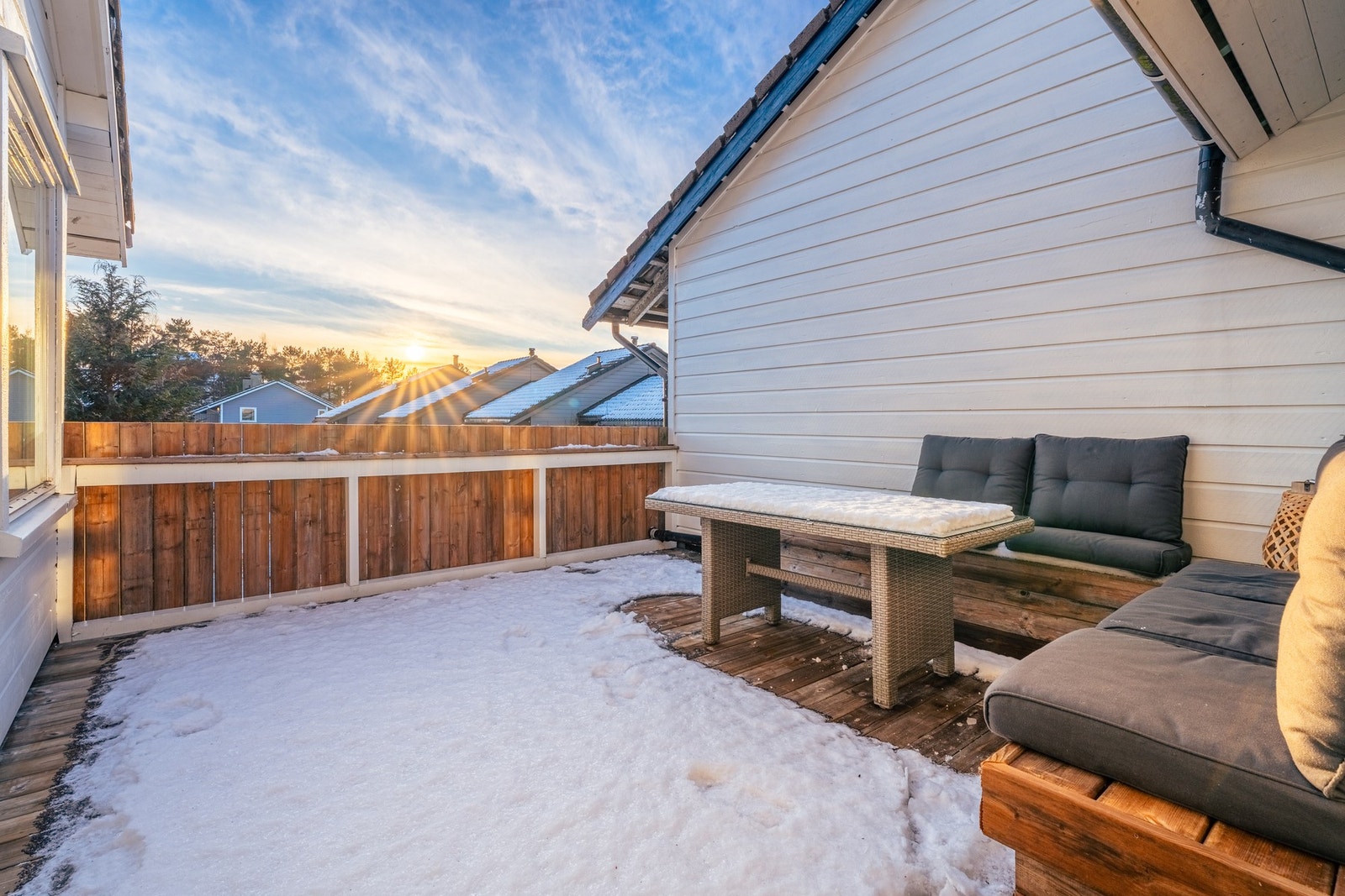 Altanen ligger vendt mot sør Galleribilde