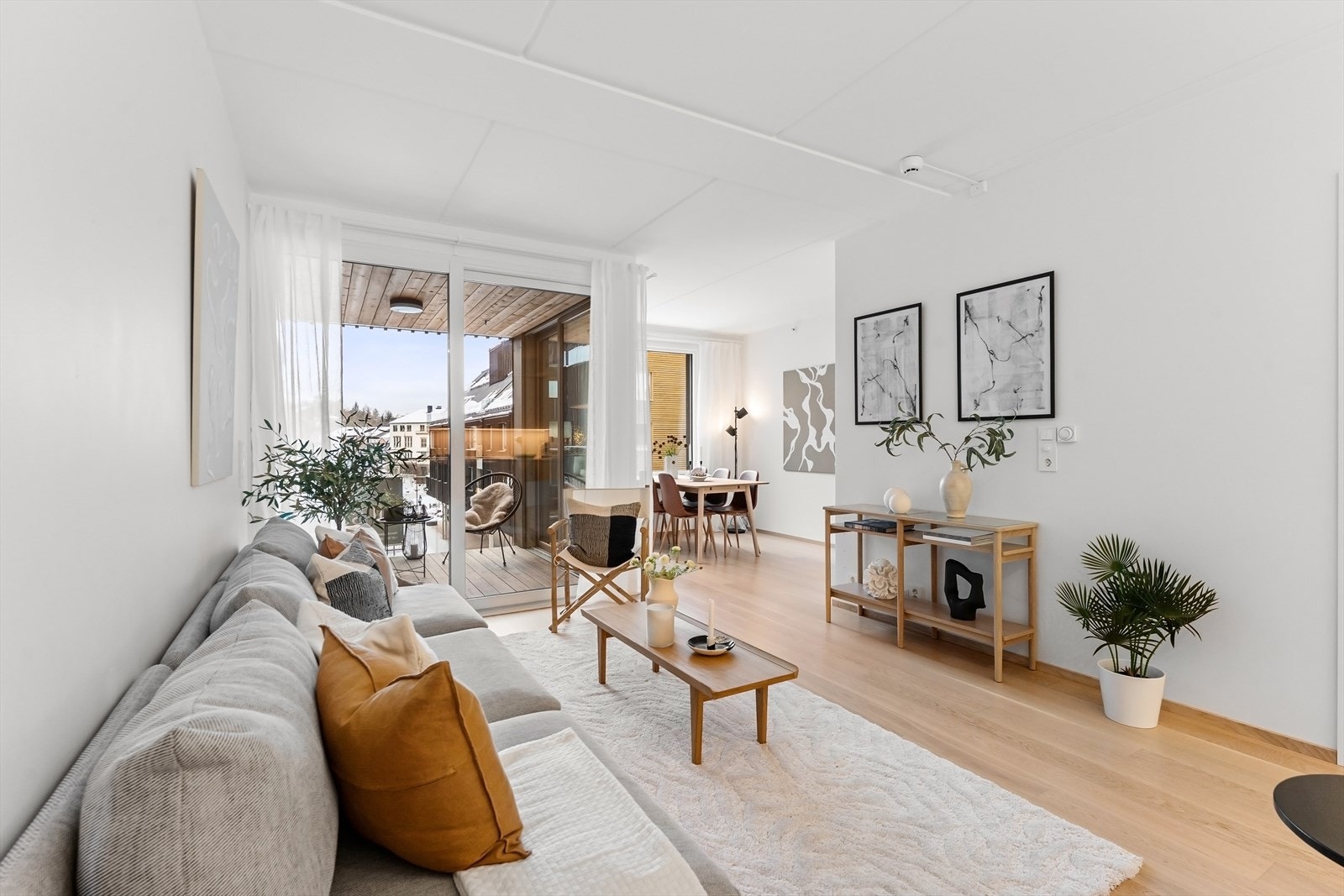 Velkommen til Heggedal Torg 22 - presentert av Henrik Nielsen ved Nordvik Eiendom. Foto: Zovenfra AS Galleribilde