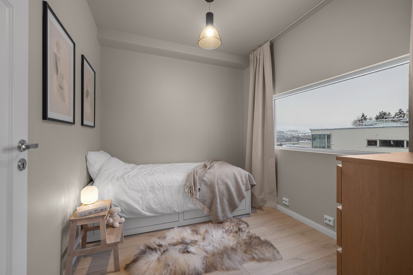 Leiligheten har 3 soverom, så plass er det for de fleste nok av. Galleribilde