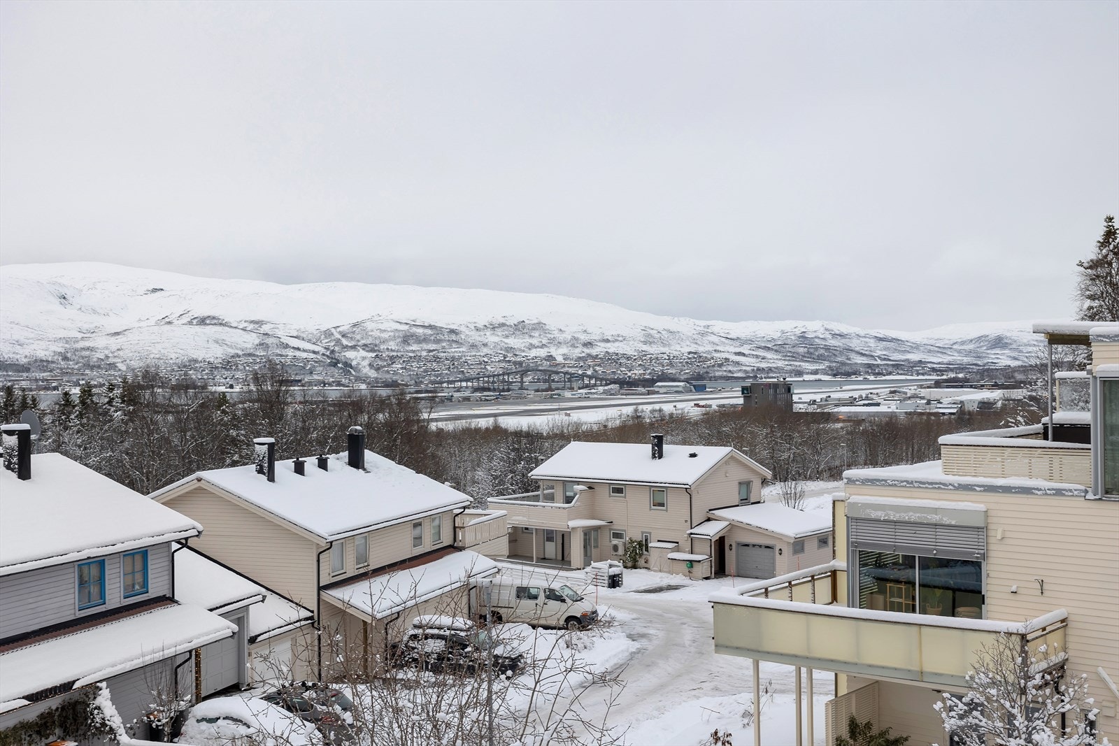 Nydelig utsikt mot nord og vest / sør-vest. Galleribilde