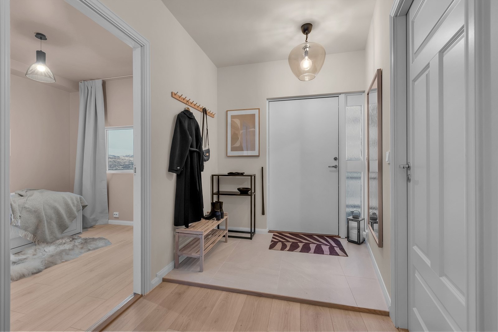 Flislagt entre. Galleribilde