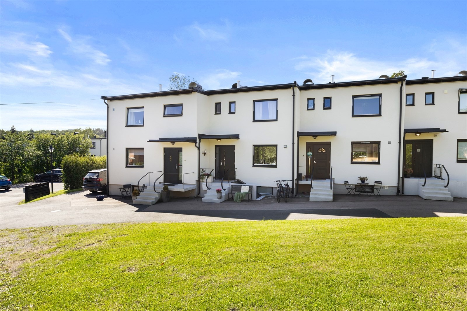 I 2012 ble fasadene oppusset med maling, gjennomført i regi av Lille Langerud Vel. Galleribilde