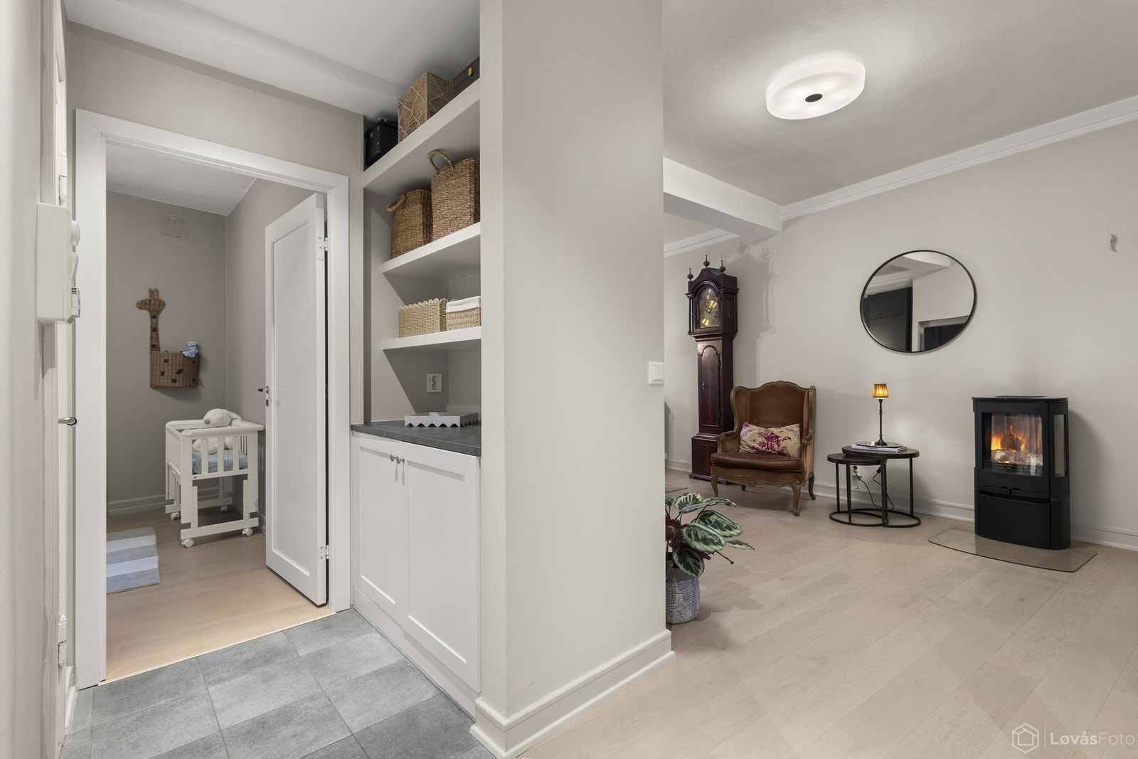 Gjennomtenkte løsninger og god plassutnyttelse preger hele boligen. Galleribilde