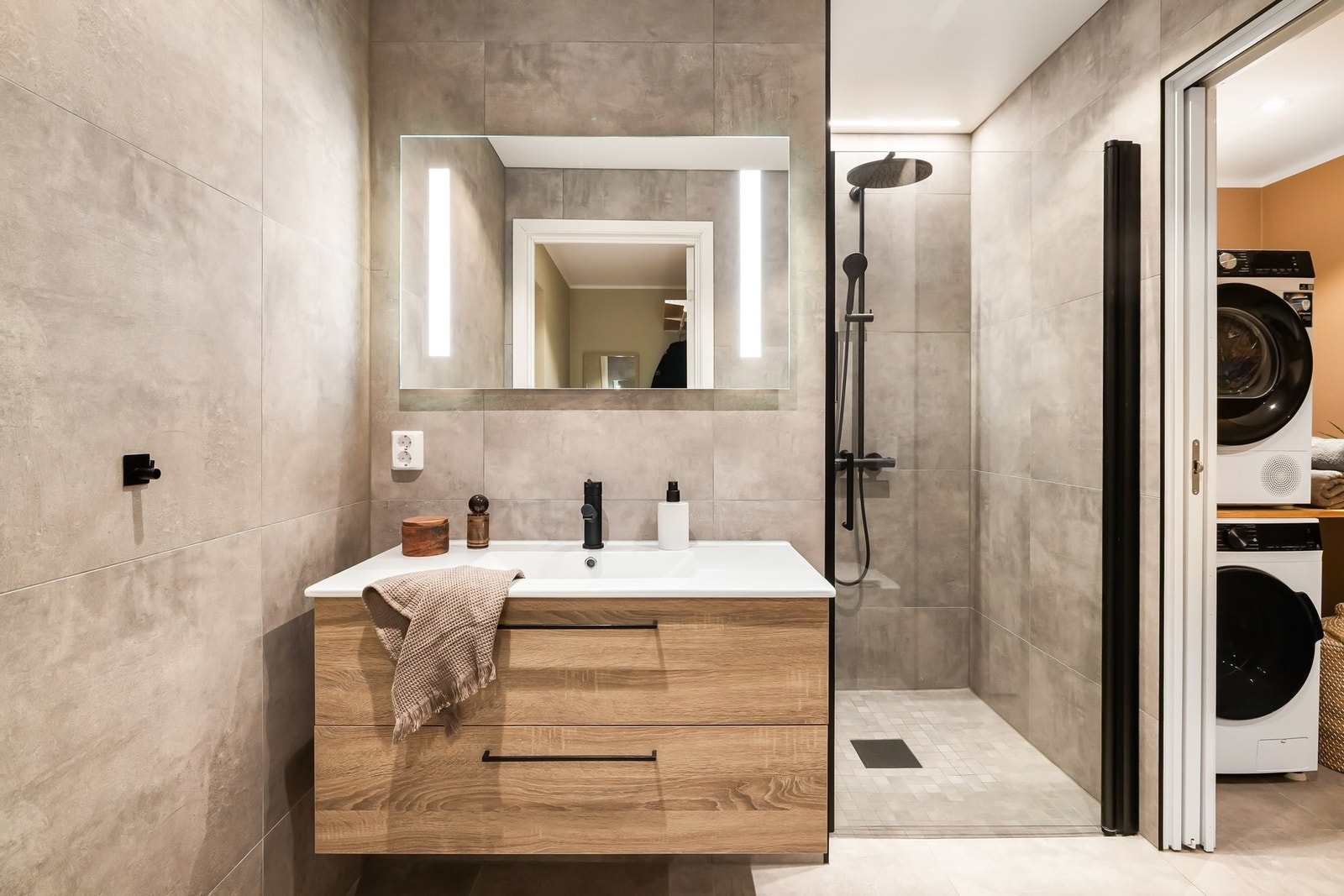 Flislagt bad med varmekabler i gulv Galleribilde