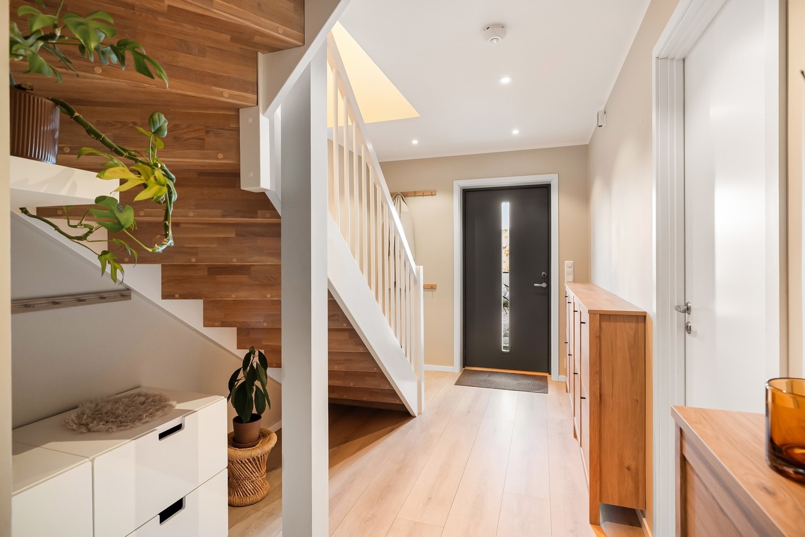 Gulvvarme i hele underetasjen, minus bod Galleribilde