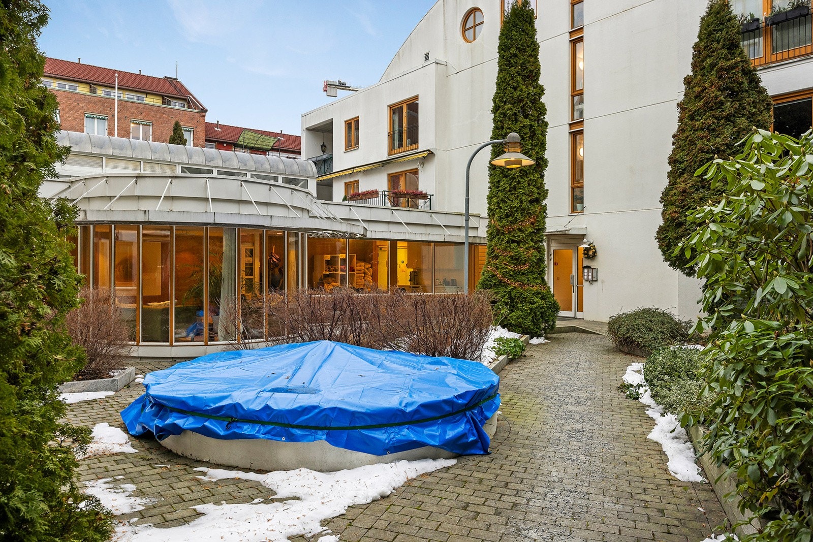 Hagen med fontenen Galleribilde