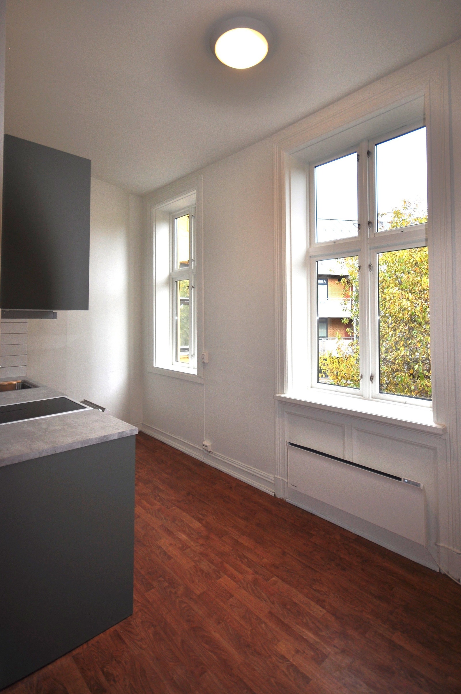 Lyst og trivelig kjøkken Galleribilde