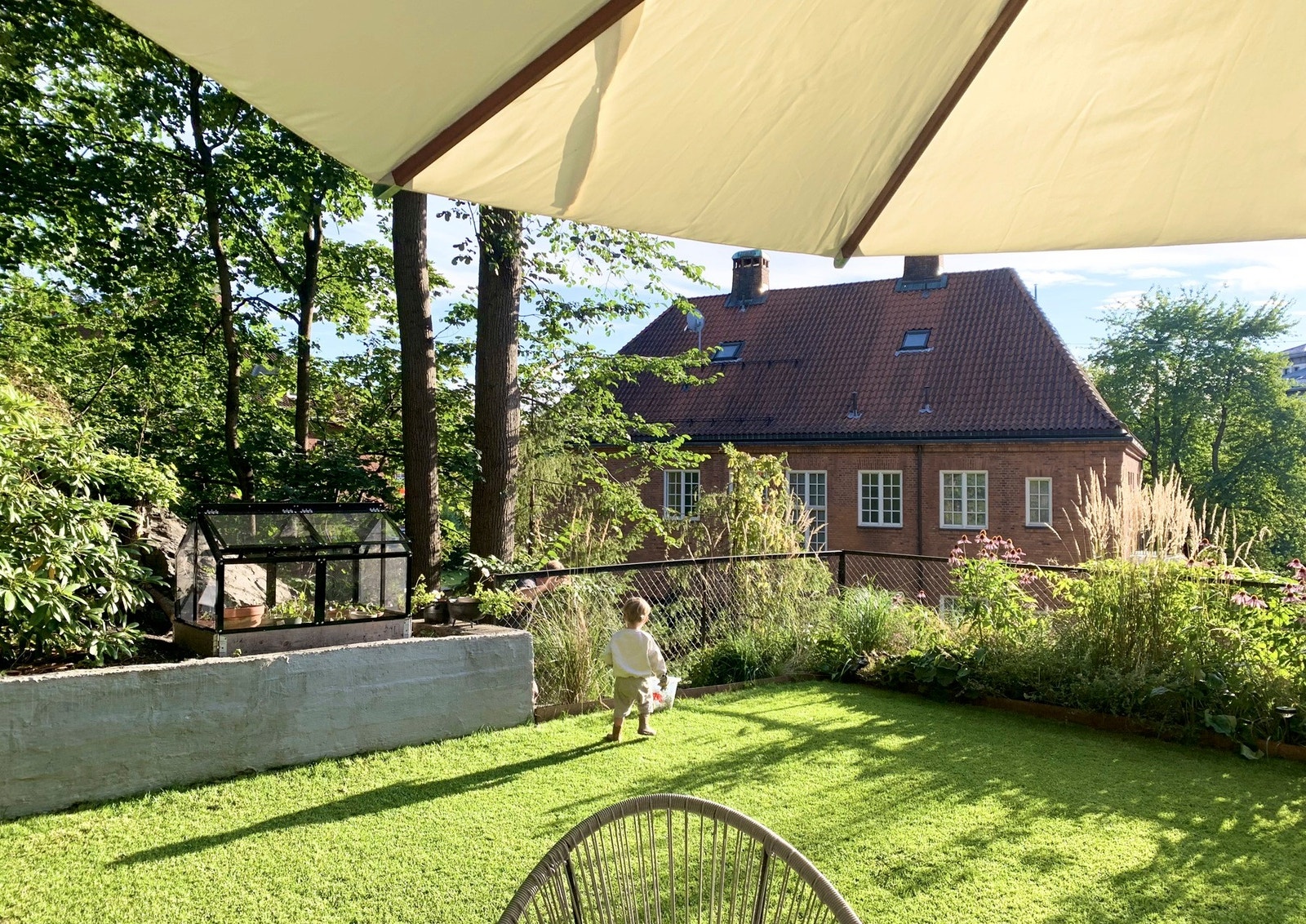 Godt med boltreplass - til stor glede for både store og små. Galleribilde