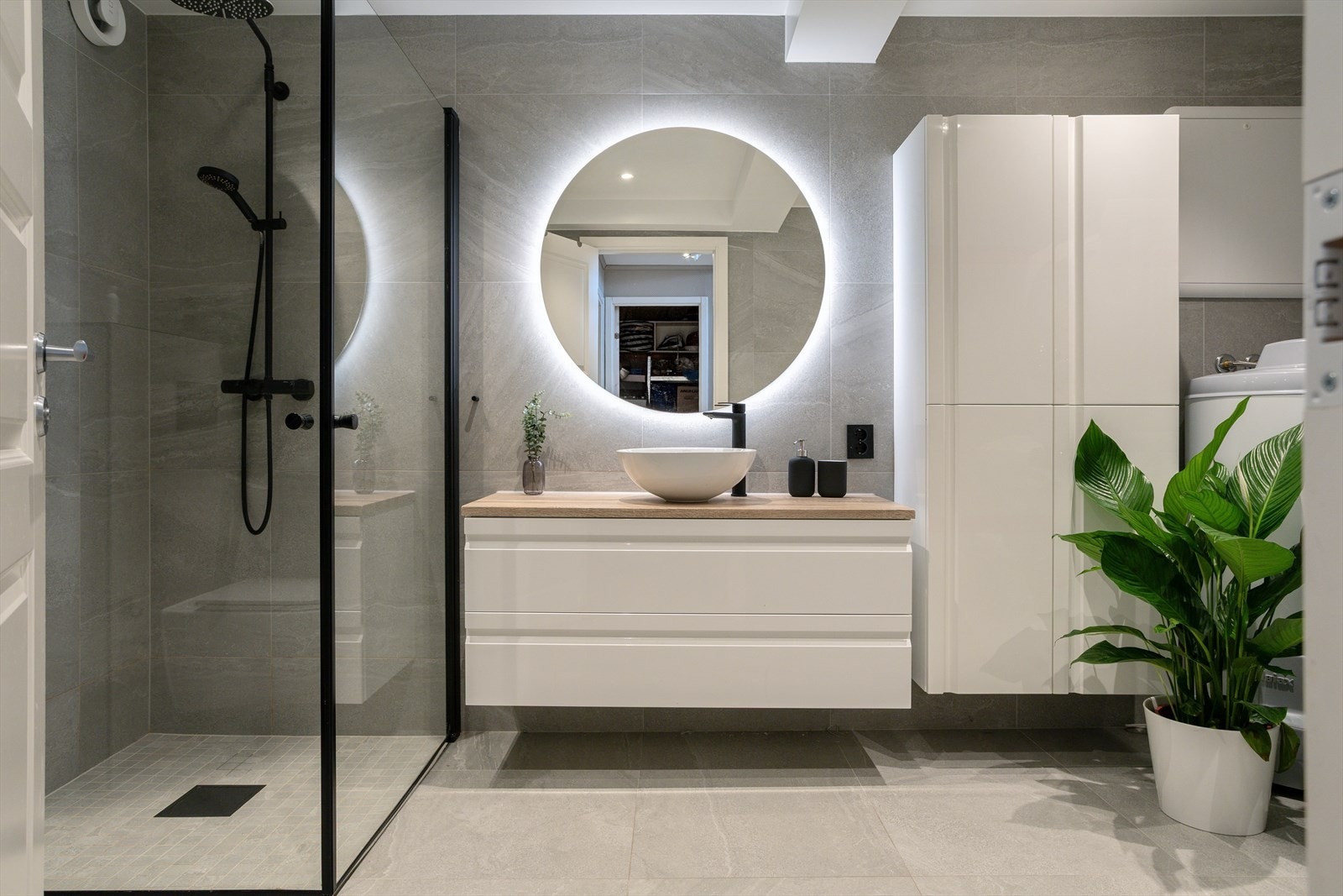 God skapplass og oppbevaringsplass. Galleribilde