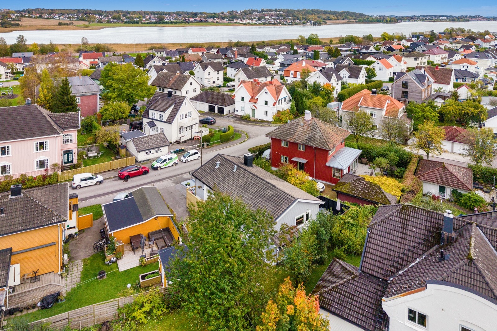 Sentrumsnær beliggenhet og gåavstand til budd og tog Galleribilde